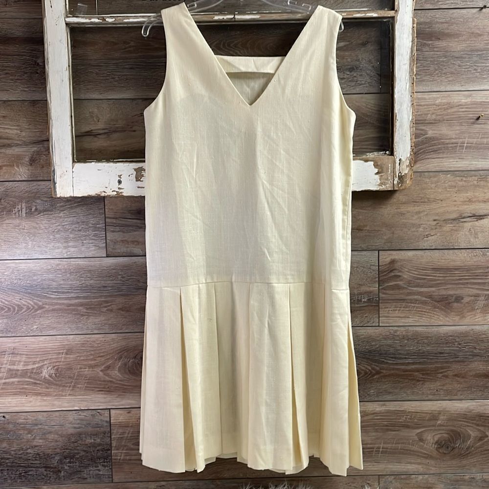 Vintage Ladies Sleeveless Drop Waist Pleated Skirt Dress Off White Academia